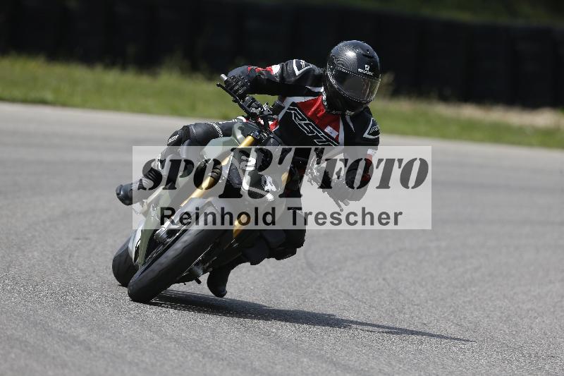 /27 12.06.2025 Ducati Schweiz Trackday Warmup  ADR/gruen-vert/28